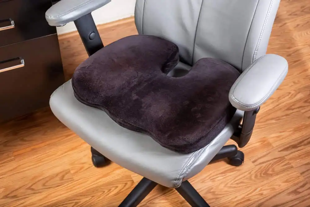 sitting with SI joint pain